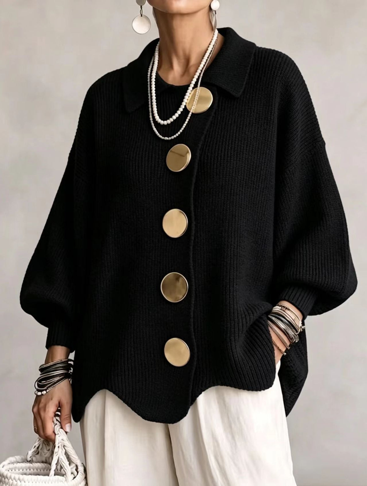 Luna | Cardigan oversize con grandi bottoni dorati