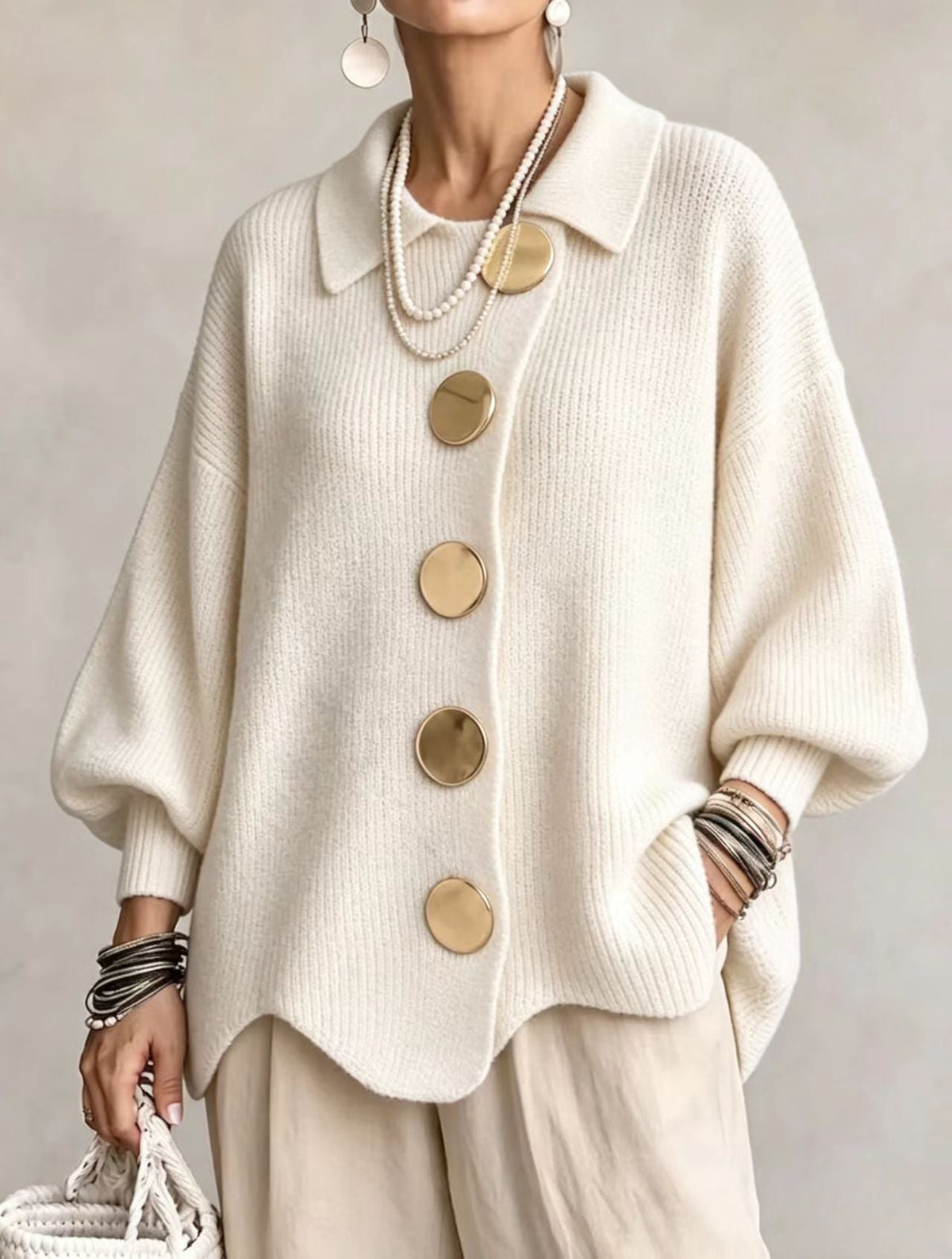 Luna | Cardigan oversize con grandi bottoni dorati