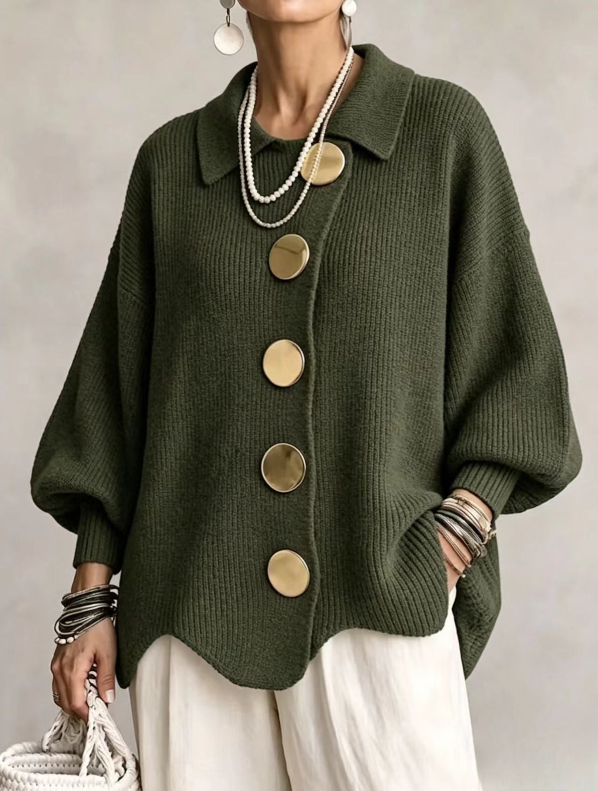 Luna | Cardigan oversize con grandi bottoni dorati